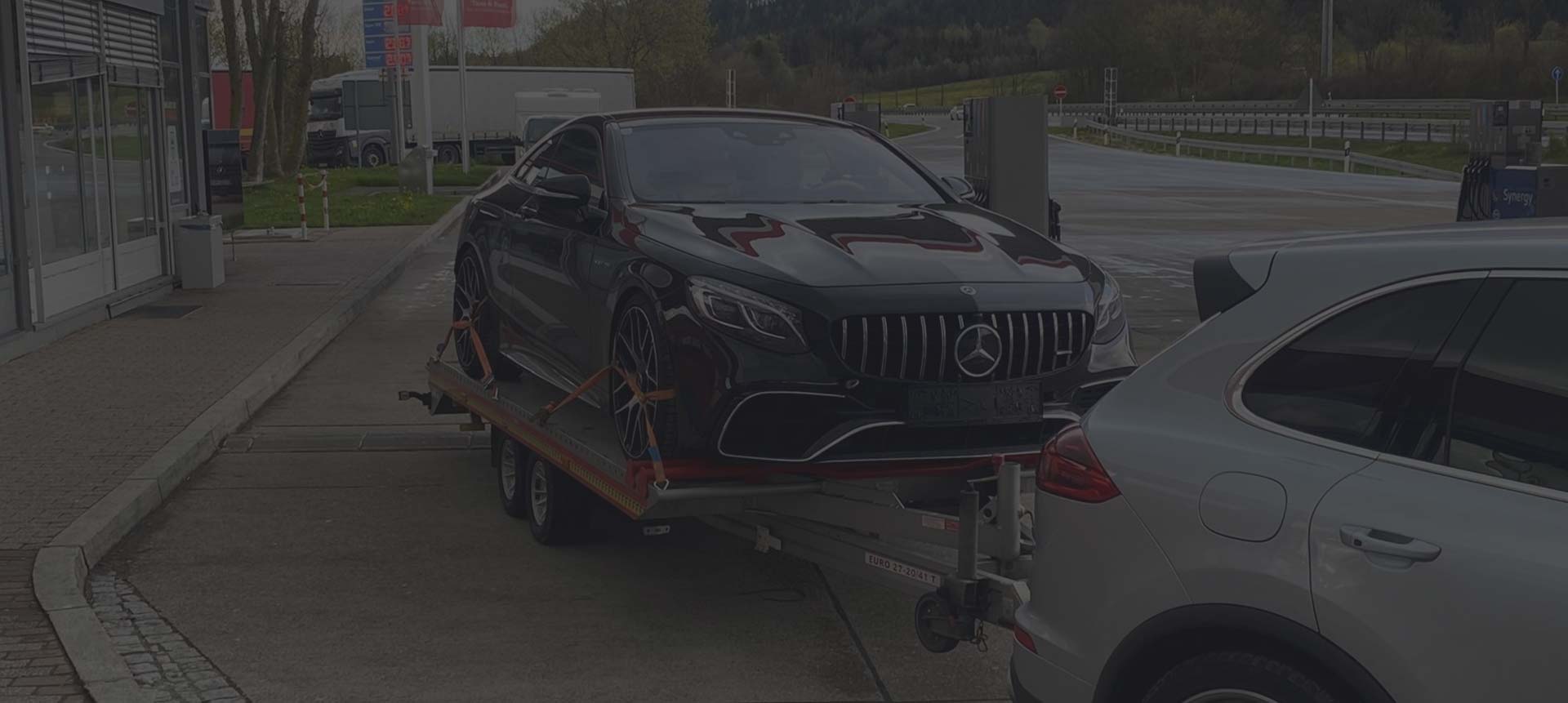 Neuwagen? <br>Wir übernehmen <br>den sicheren Weg