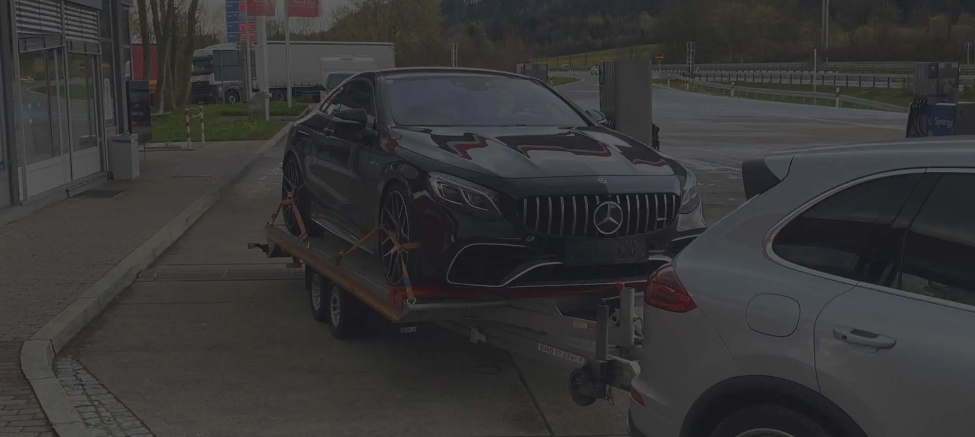 Neuwagen? <br>Wir übernehmen <br>den sicheren Weg